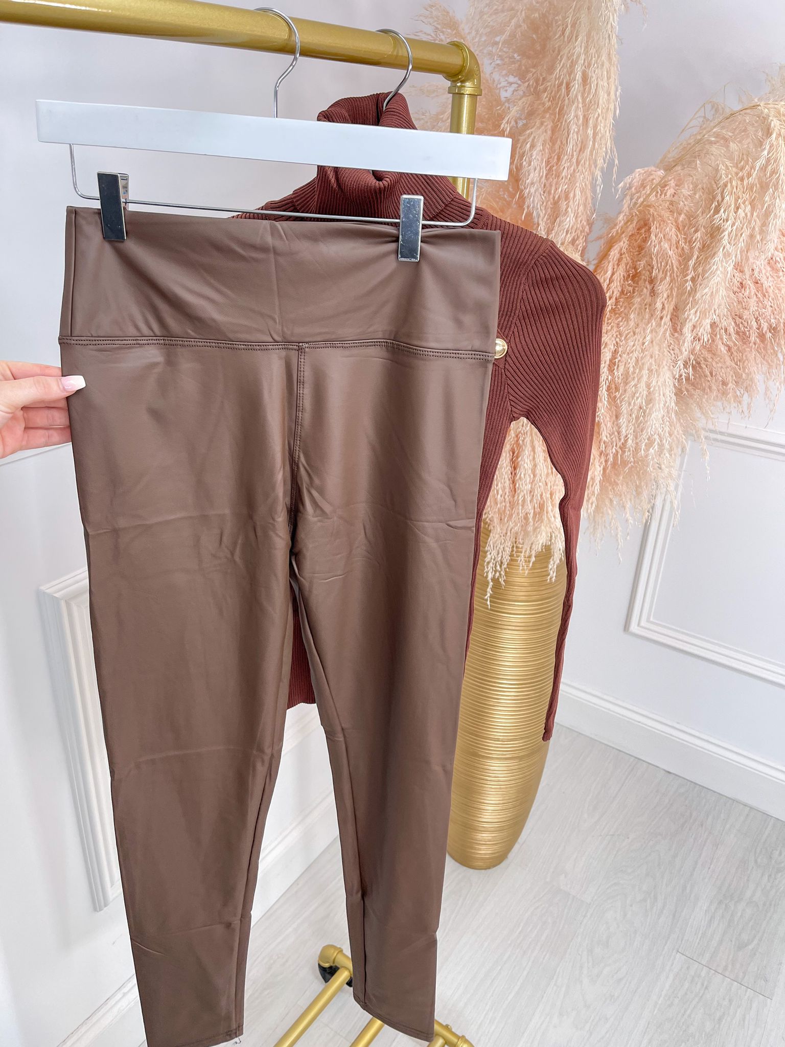 PU leather look leggings - brown