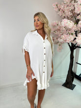 Oversized pleated gold button dress - white