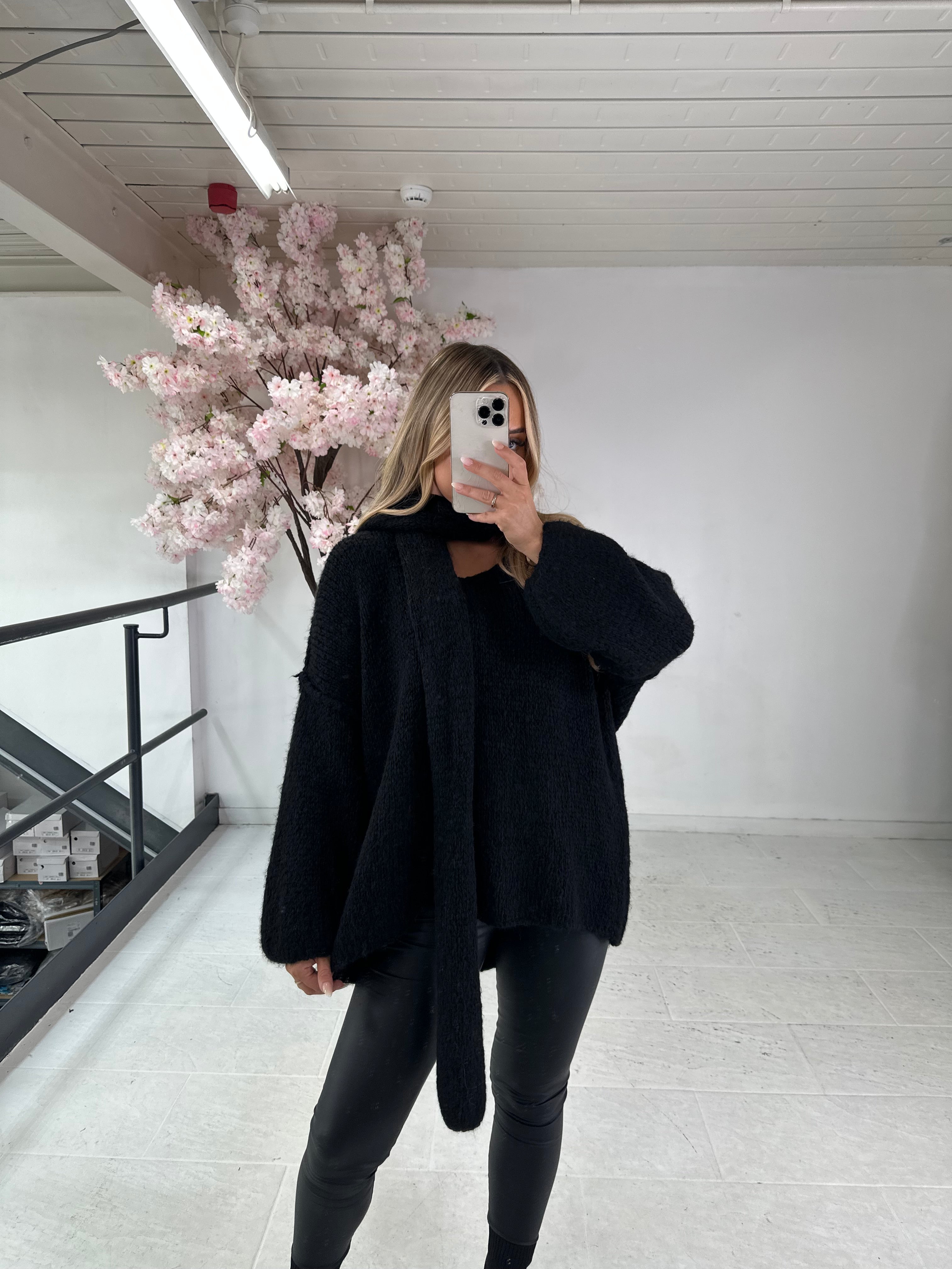Soft knit scarf jumper - black