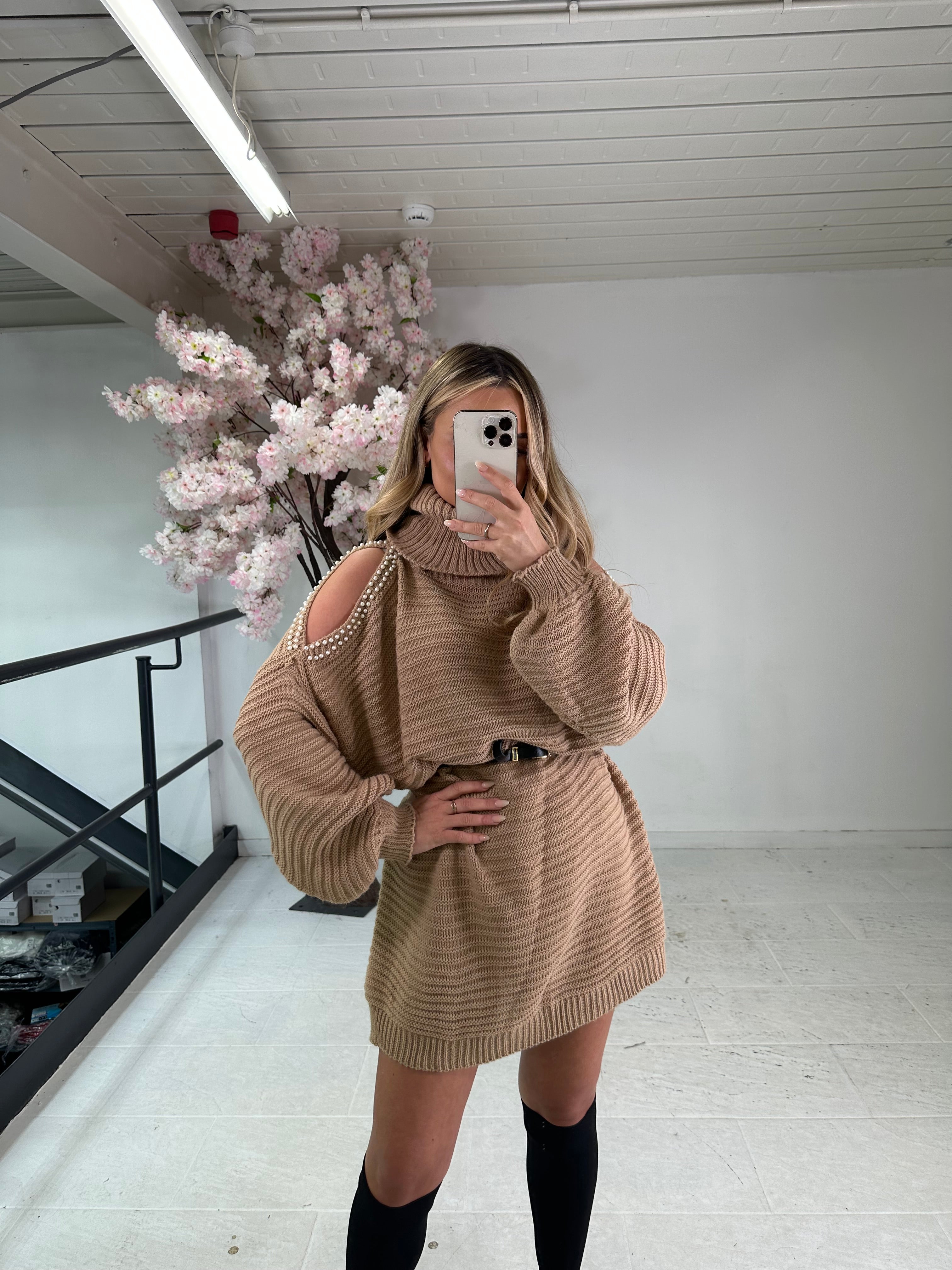 Cold shoulder pearl jumper dress - Tan