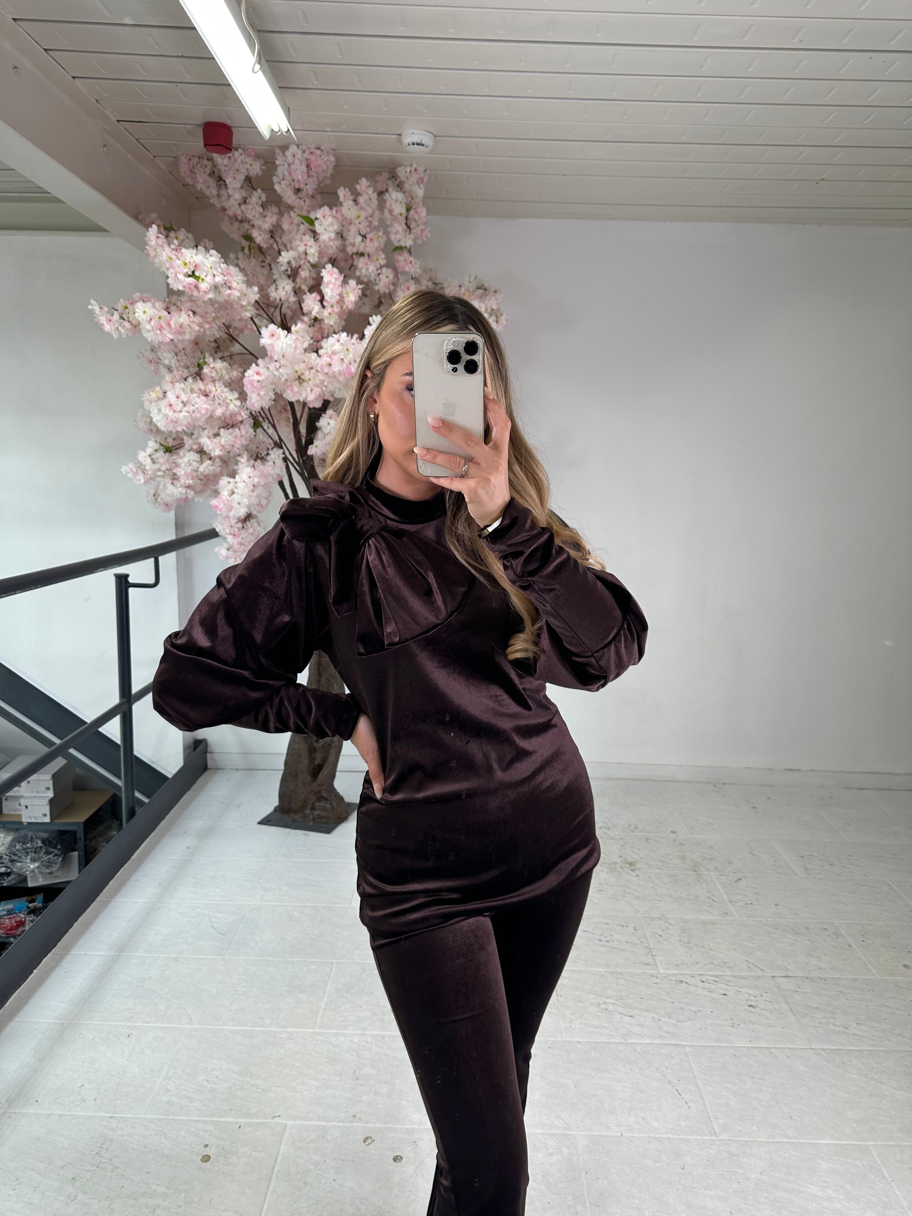 Christmas bow velour trouser set - brown