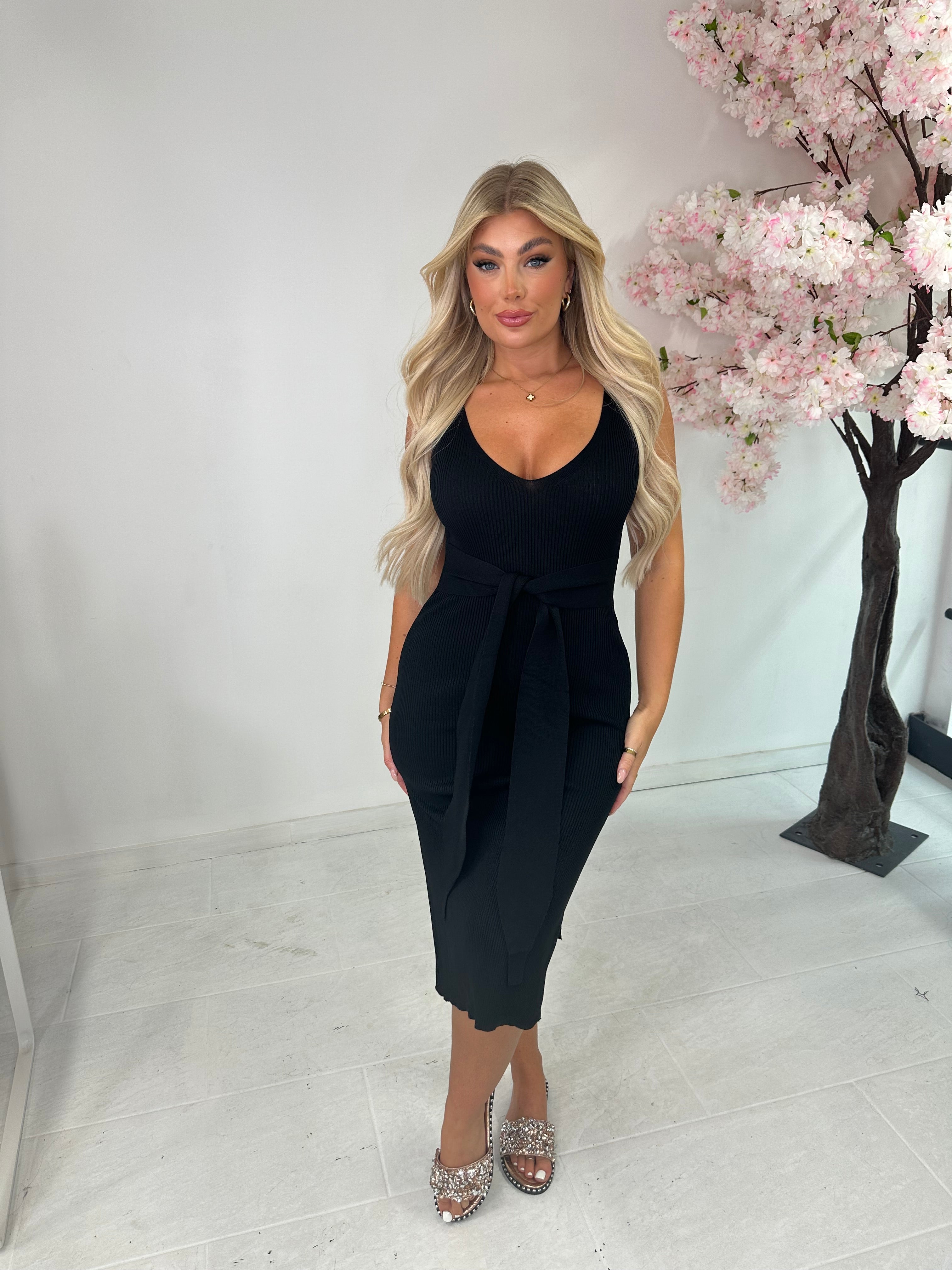 Tie up slit dress - black