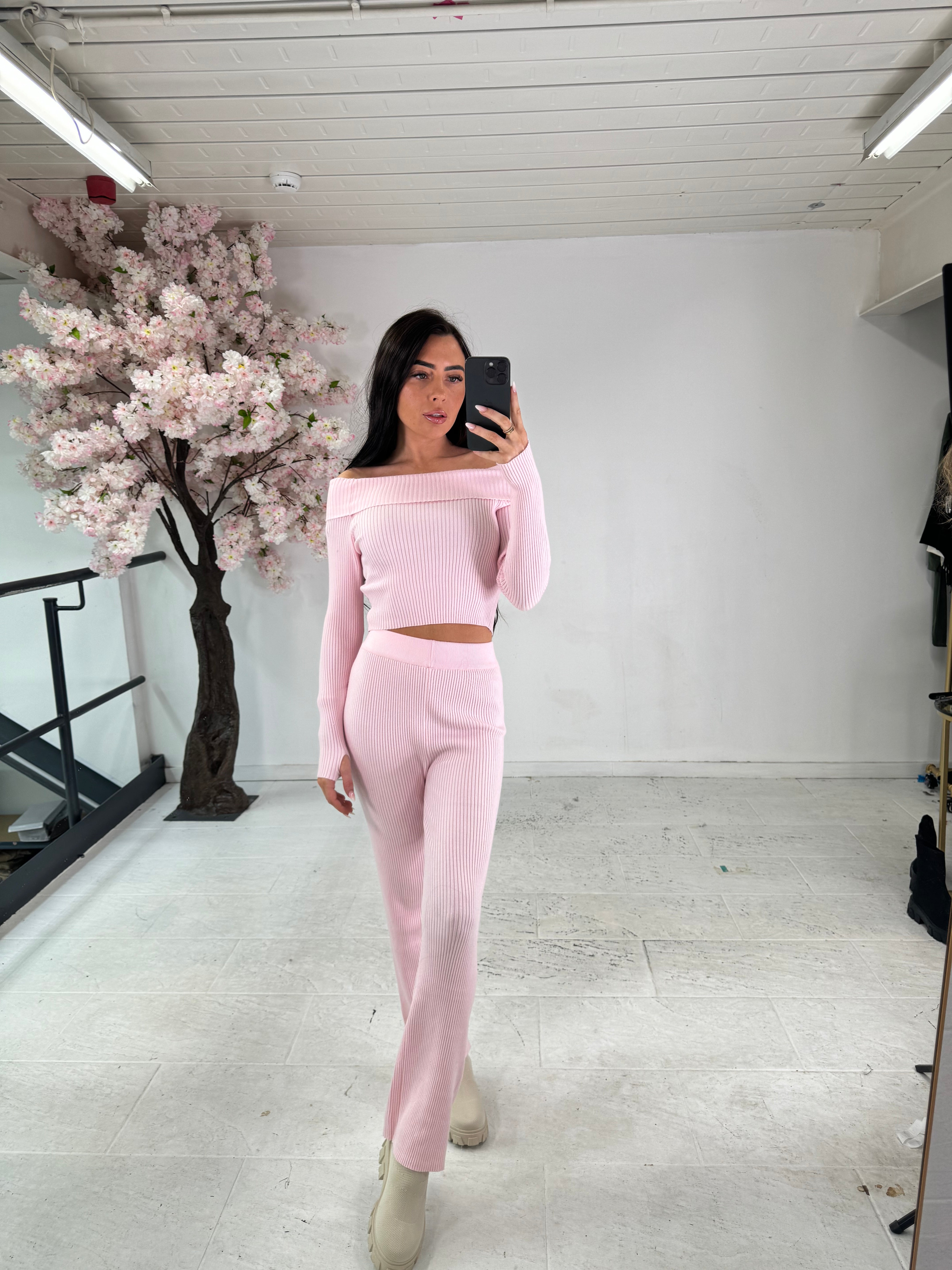 Off the shoulder two piece set - pink