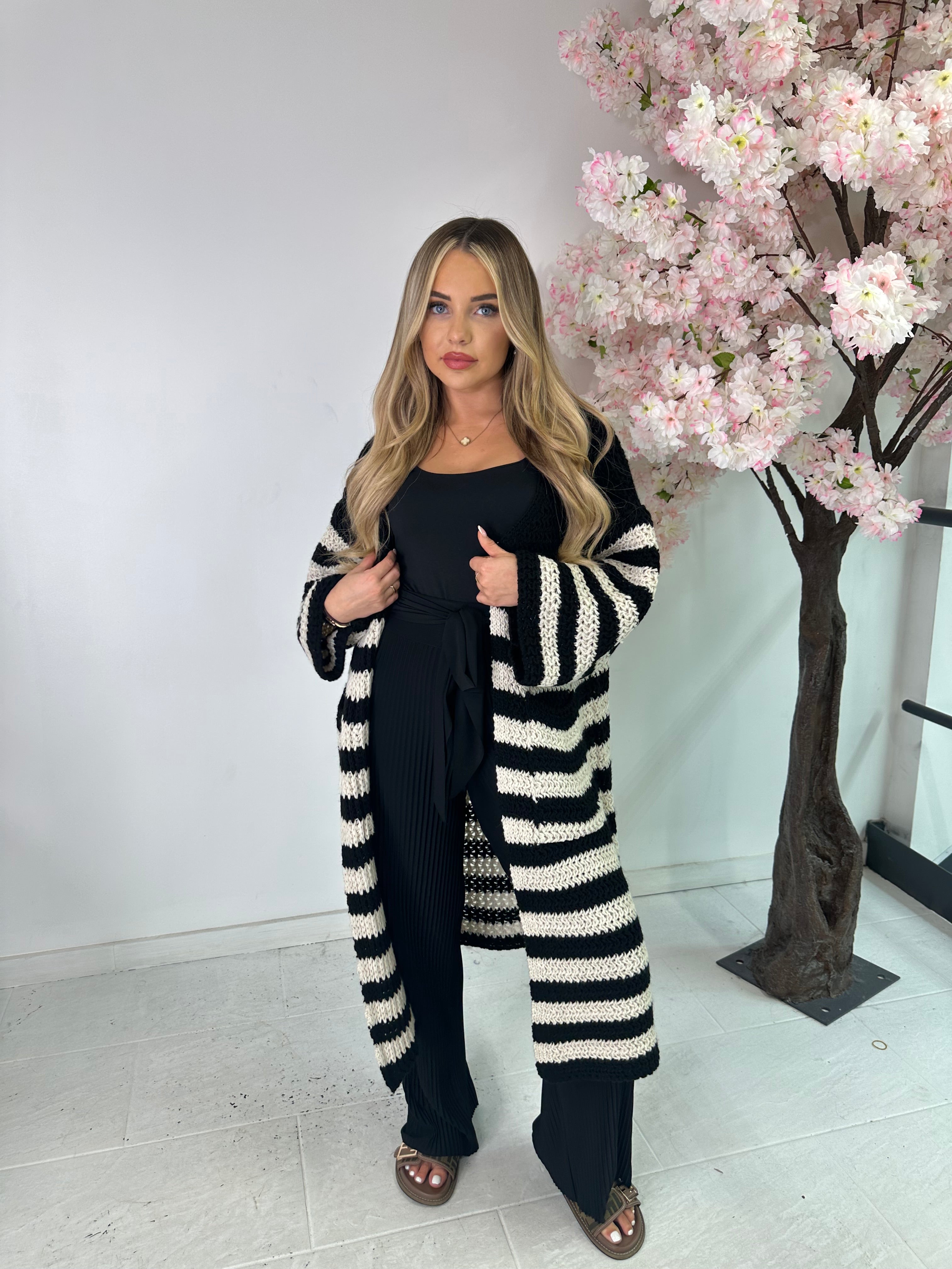 Stripe thick knit cardigan - black/beige