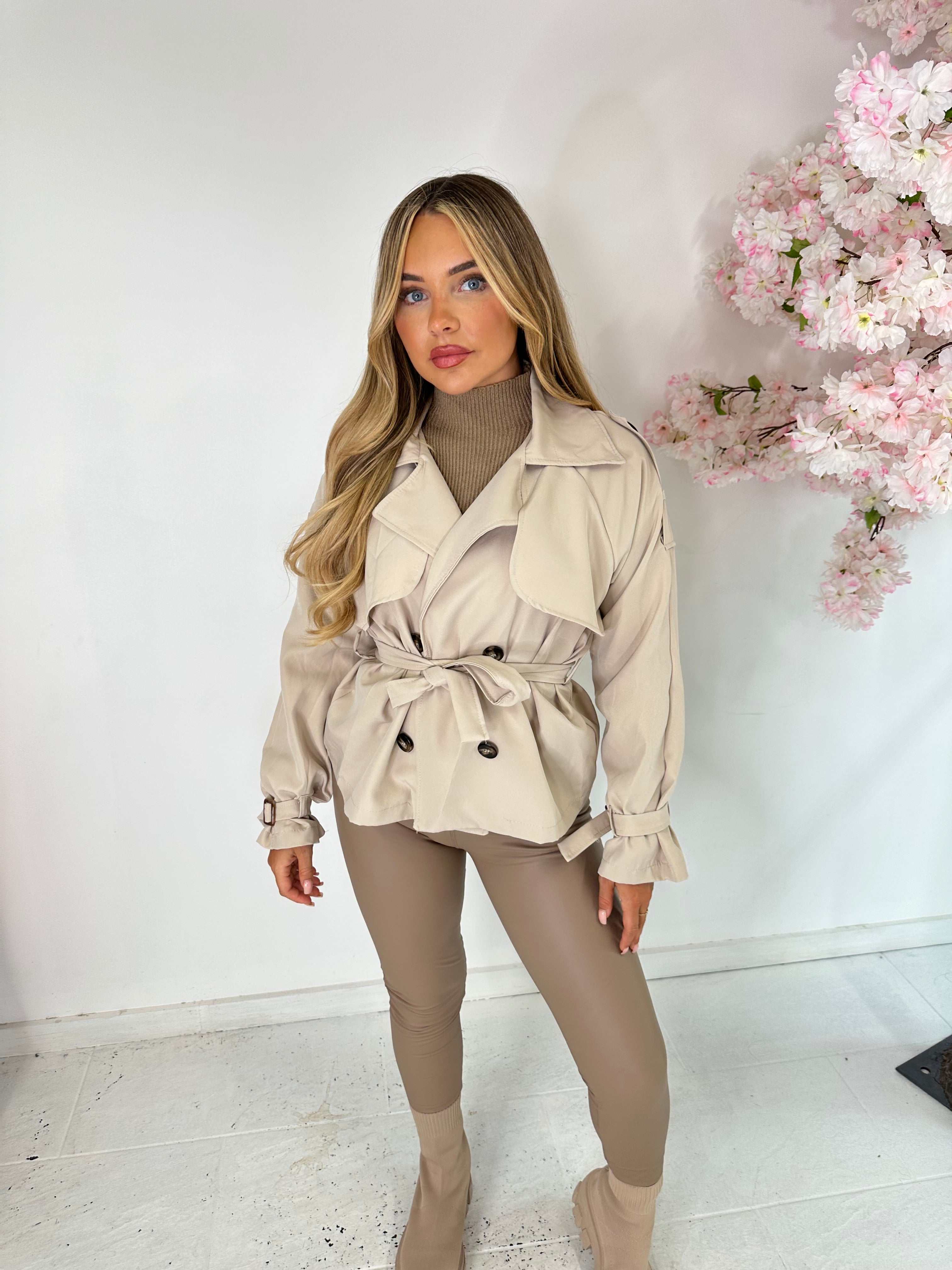 Short trench coat - beige