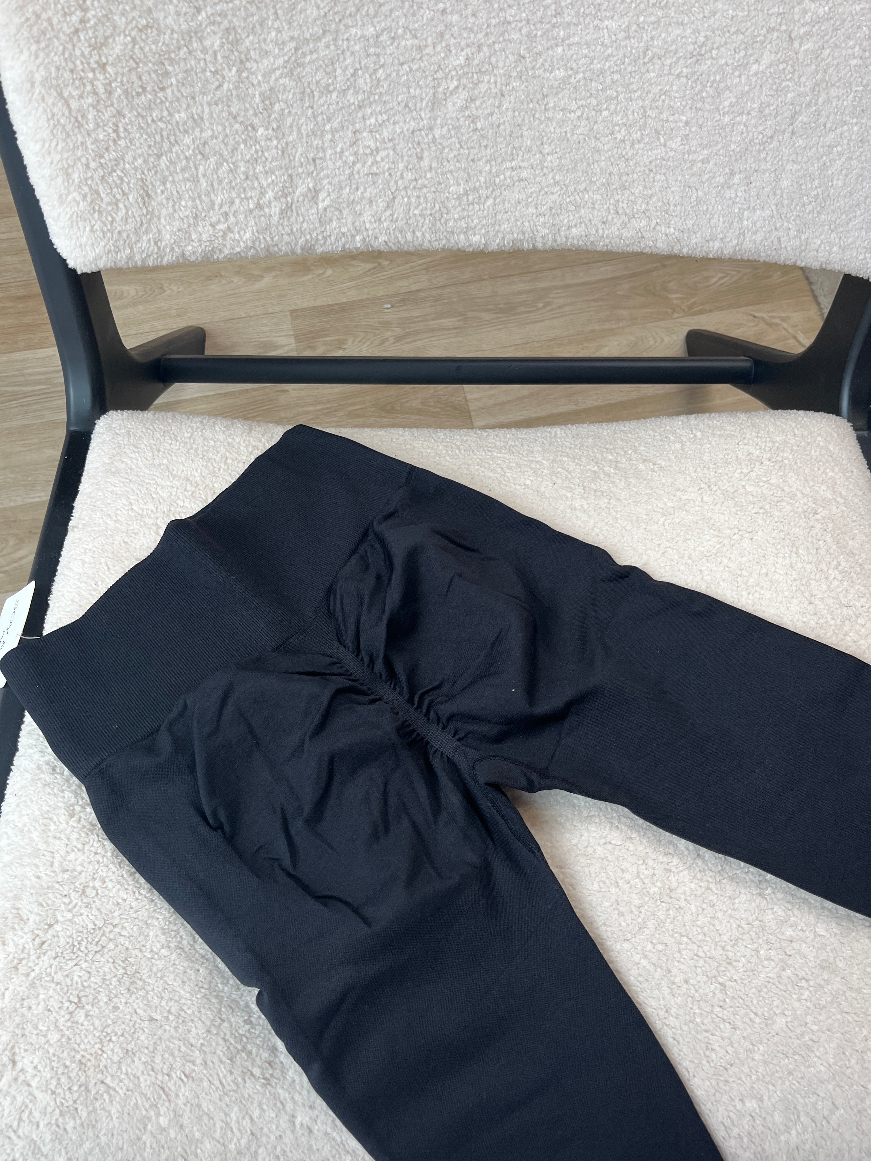 Scrunch Bum Leggings - Black